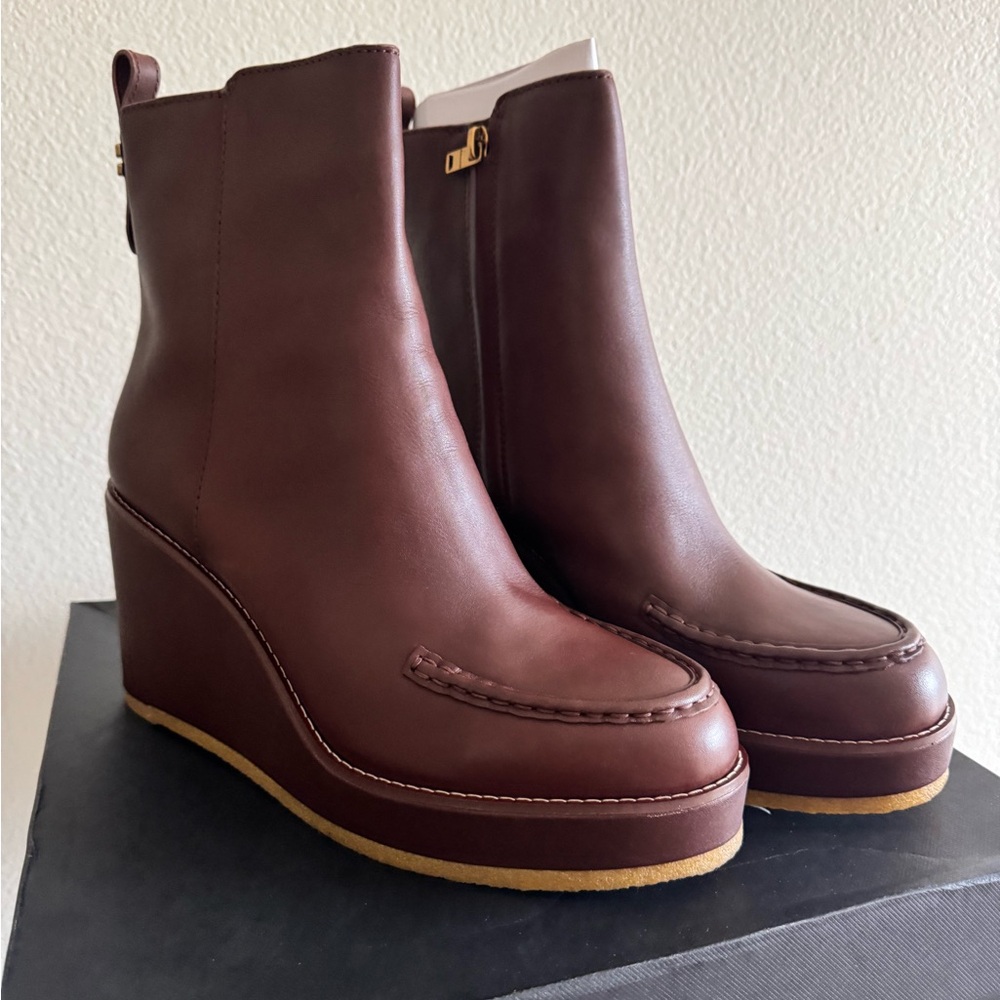 Coach Brady Walnut Leather Bootie Women’s US size 10B